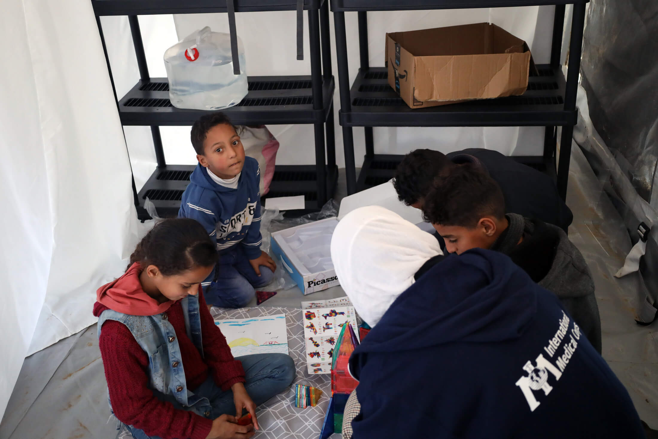 GAZA_0D8A9512 Children receive psychological support.