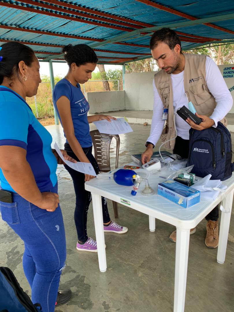 VEN_Figure-3.2 Community health workers lead training provided during visits by our mobile medical unit.